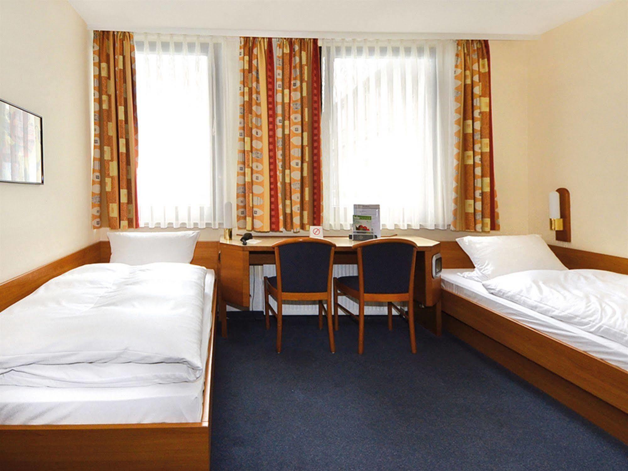 Seligweiler & Restaurant Hotel 3*